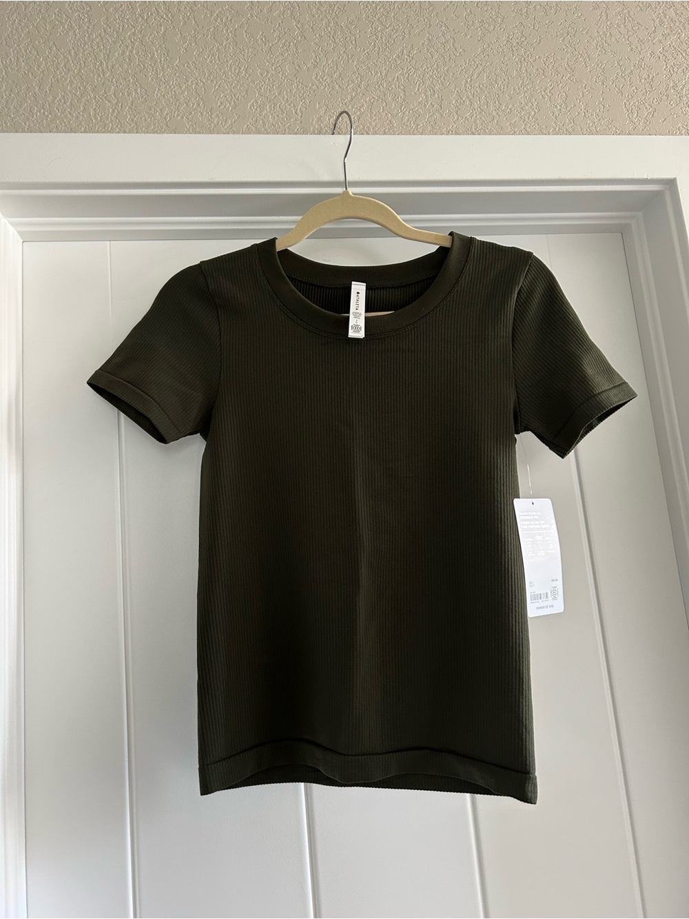 Olive seamless athelta tee
